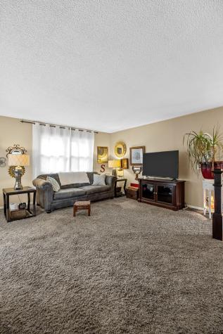 790 Leslie Court Robins IA 52328