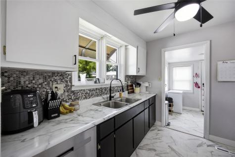 1310 8th Street Marion IA 52302