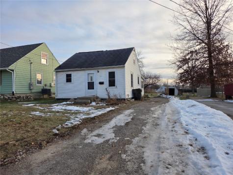 1517 34th Street NE Cedar Rapids IA 52402