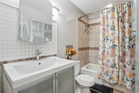6612 Inwood Lane NE Cedar Rapids IA 52402