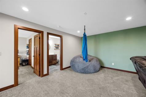 3176 Artesian Road Marion IA 52302