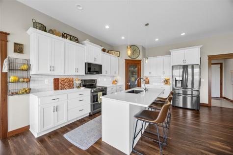 3176 Artesian Road Marion IA 52302