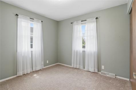 806 29th Street NW Cedar Rapids IA 52405