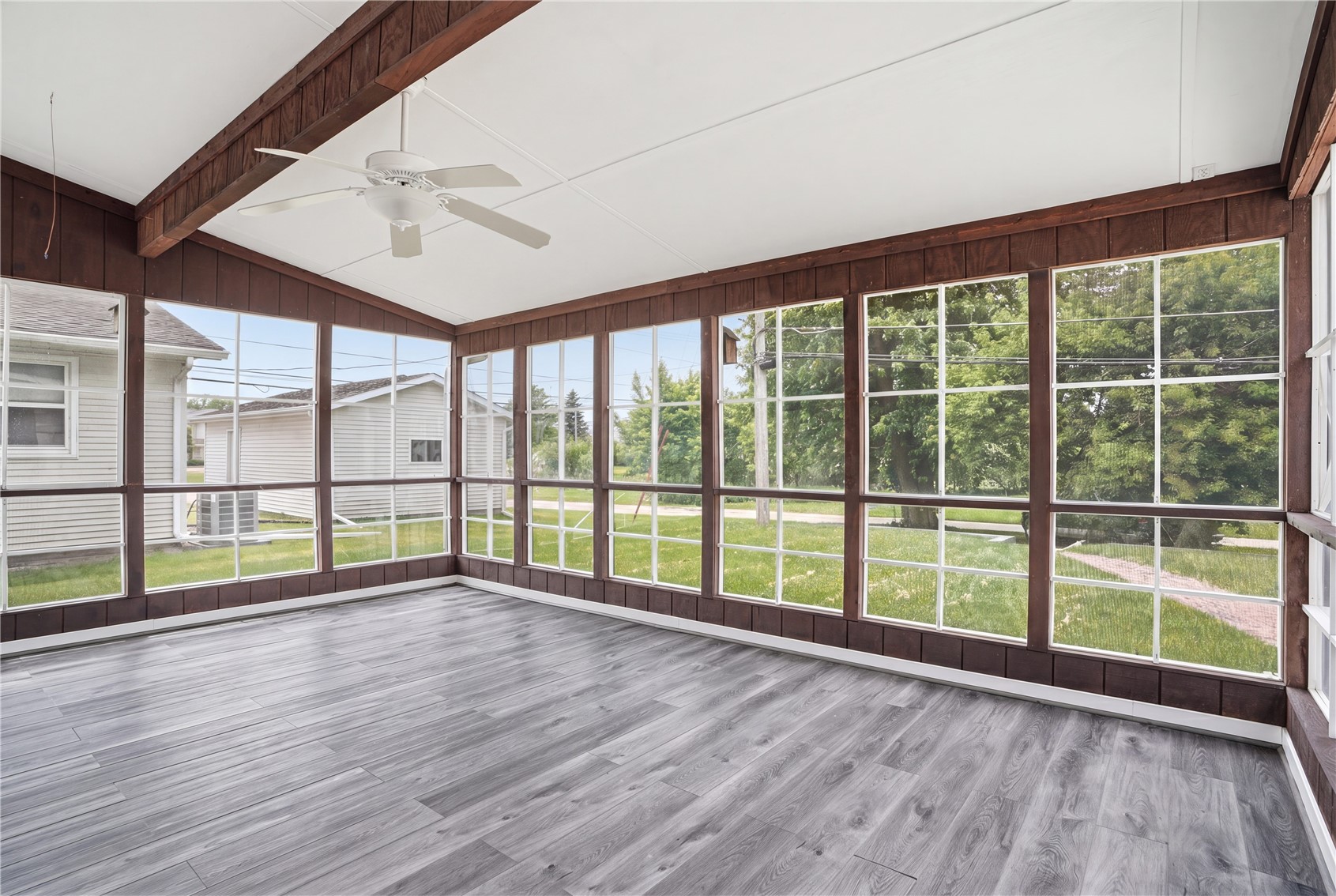 806 29th Street NW Cedar Rapids IA 52405