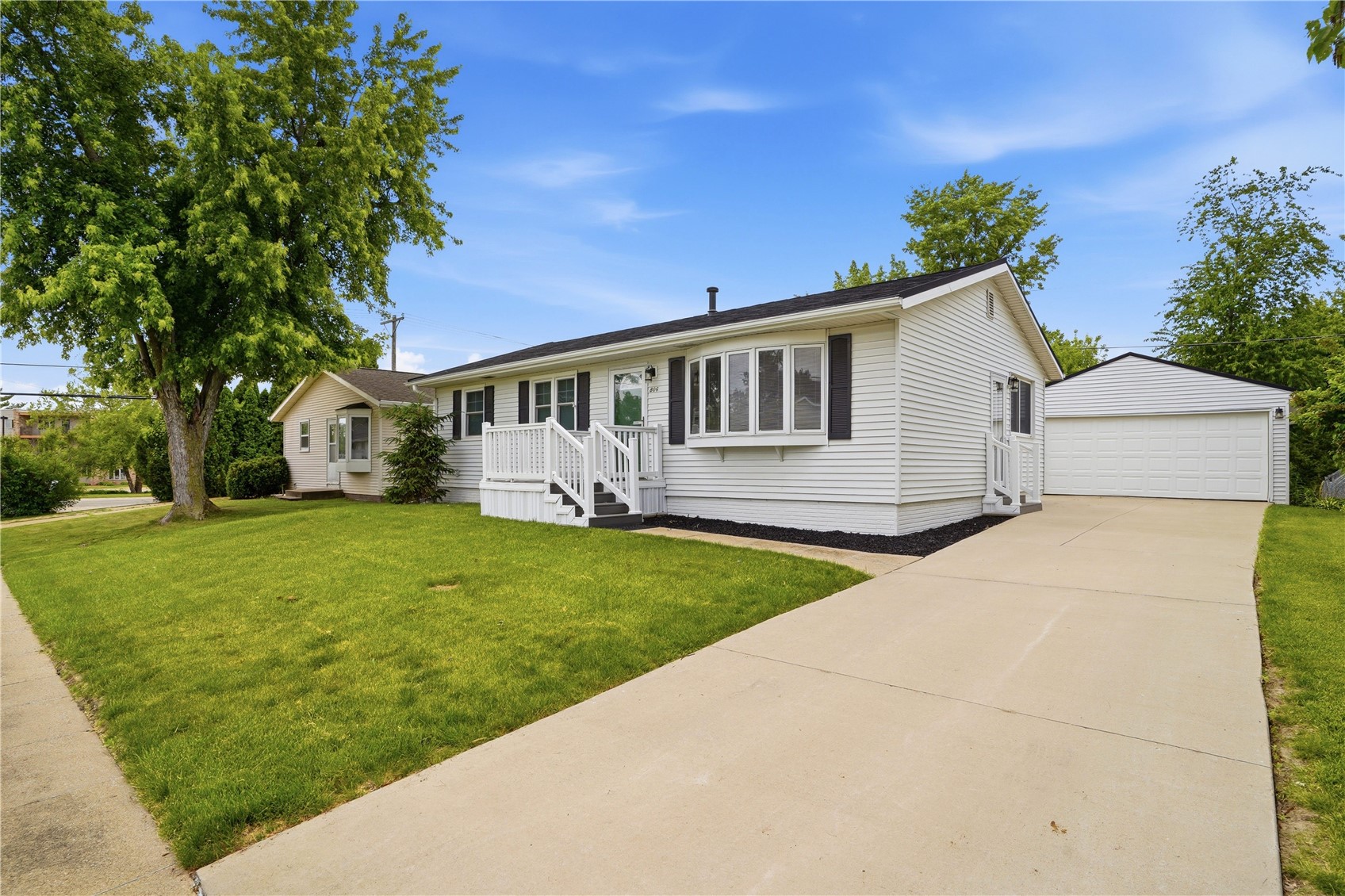 806 29th Street NW Cedar Rapids IA 52405
