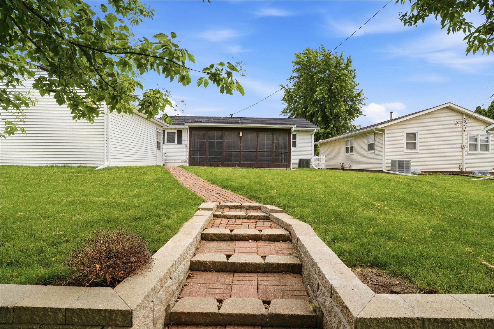 806 29th Street NW Cedar Rapids IA 52405