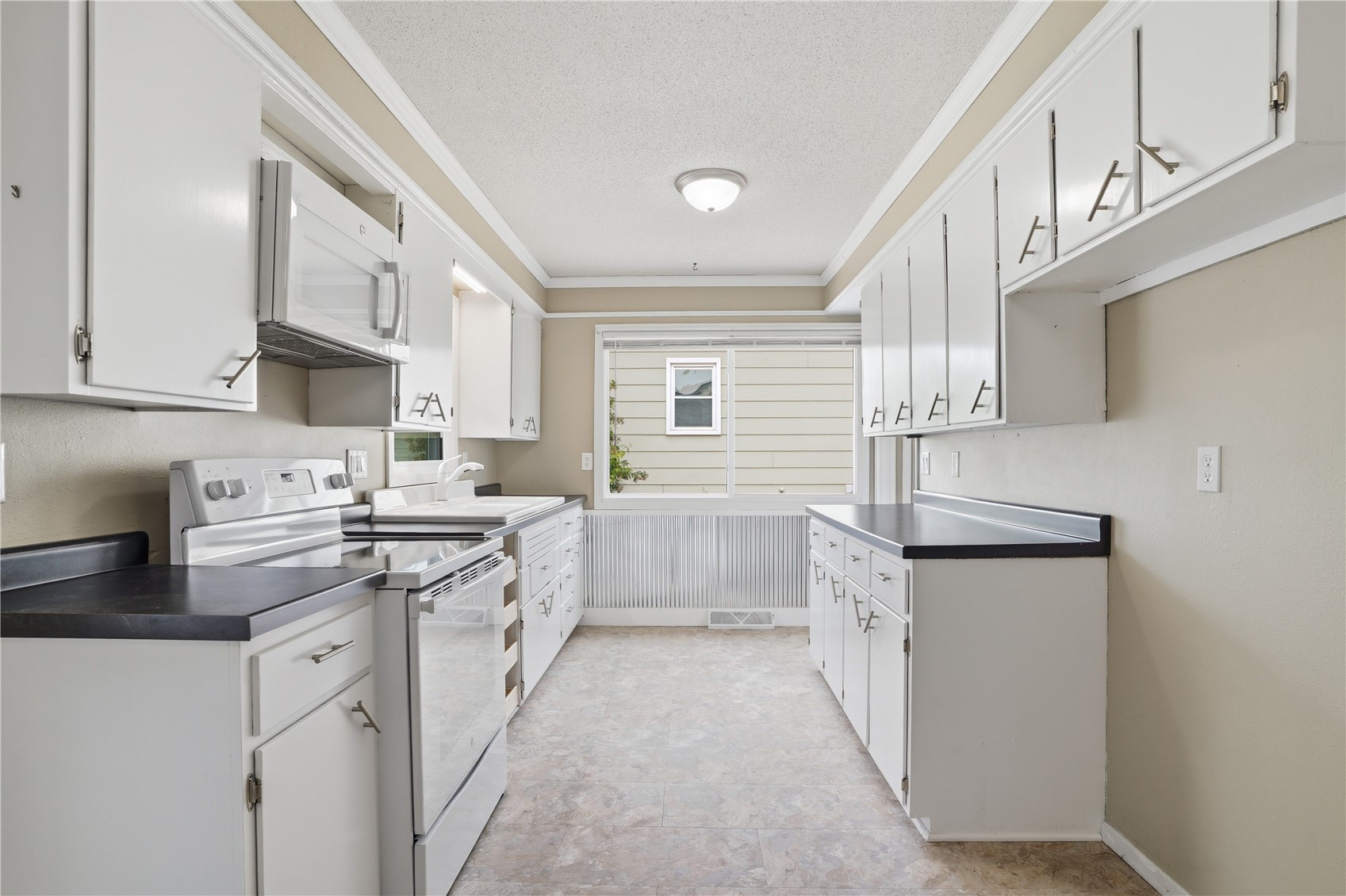 806 29th Street NW Cedar Rapids IA 52405