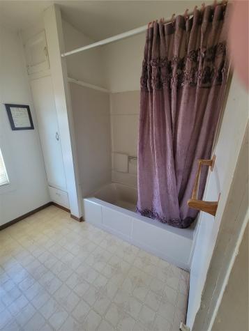 218 E Main Street Oxford IA 52322
