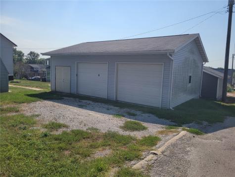 218 E Main Street Oxford IA 52322