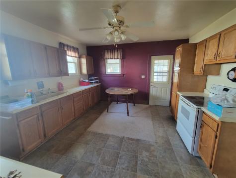 218 E Main Street Oxford IA 52322