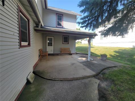 218 E Main Street Oxford IA 52322