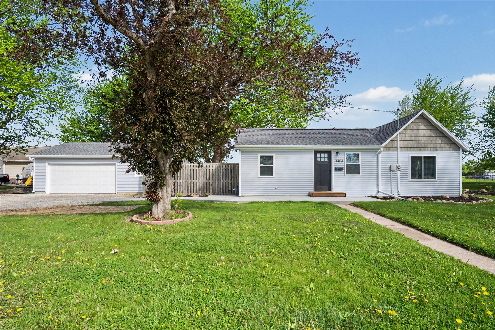 1403 West 3rd Street Vinton IA 52349