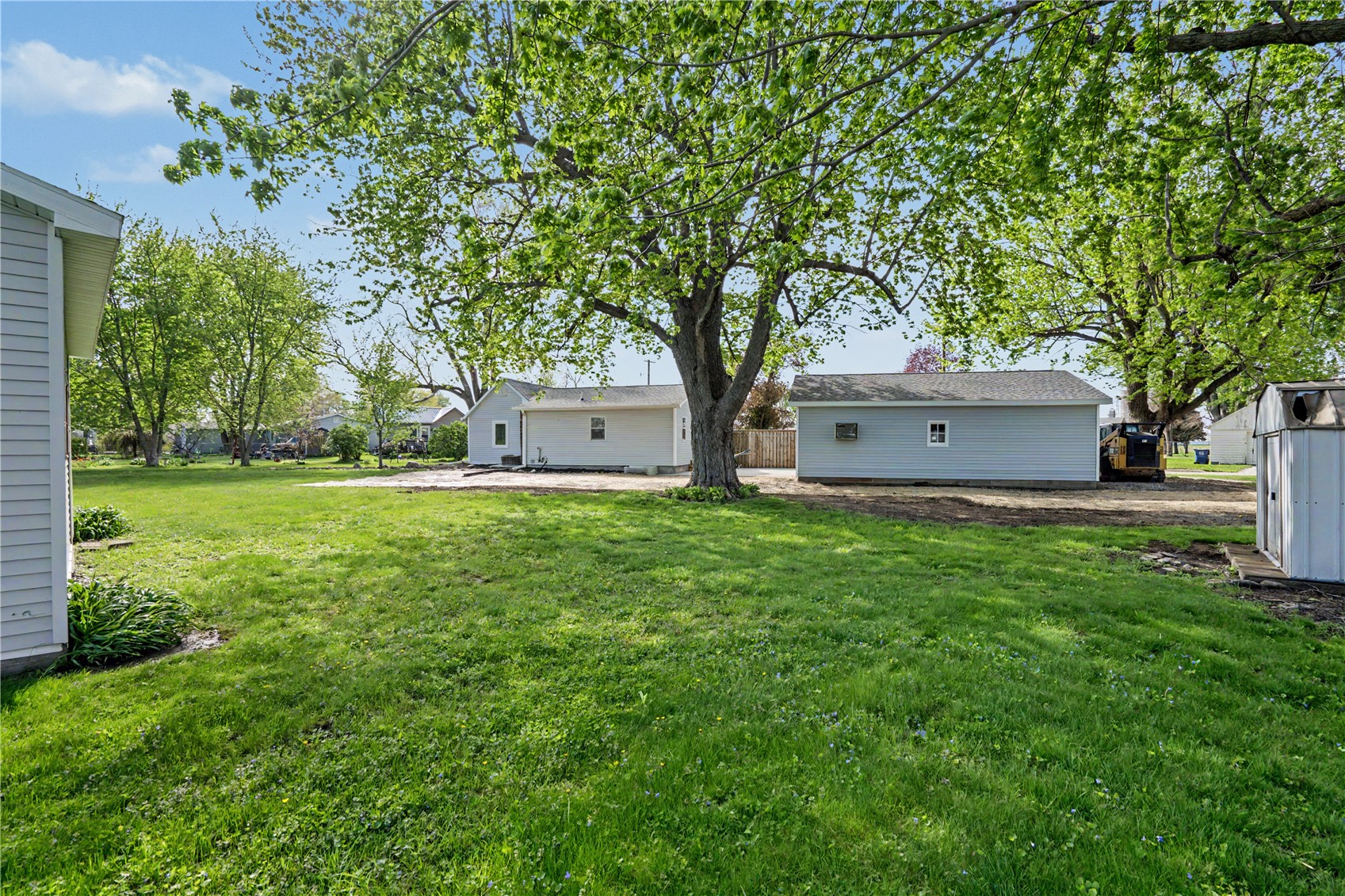 1403 West 3rd Street Vinton IA 52349