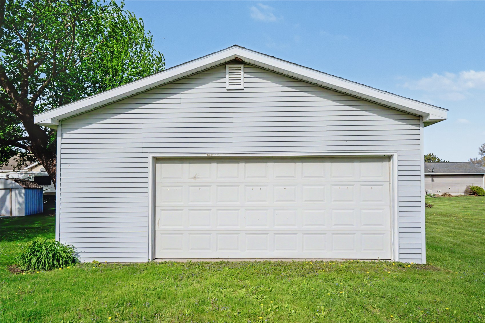 1403 West 3rd Street Vinton IA 52349