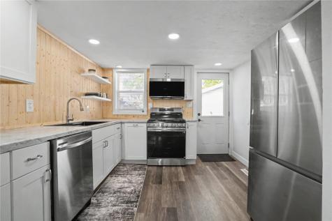 1403 West 3rd Street Vinton IA 52349