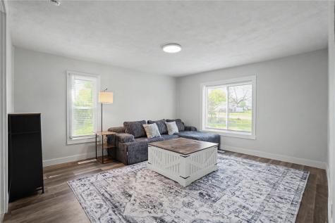 1403 West 3rd Street Vinton IA 52349