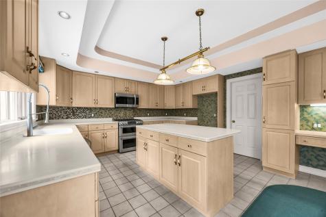 4850 Autumn Drive NE Cedar Rapids IA 52411
