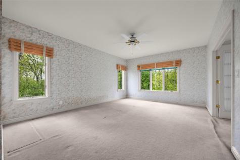 4850 Autumn Drive NE Cedar Rapids IA 52411