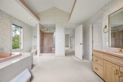 4850 Autumn Drive NE Cedar Rapids IA 52411