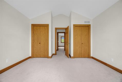 4850 Autumn Drive NE Cedar Rapids IA 52411