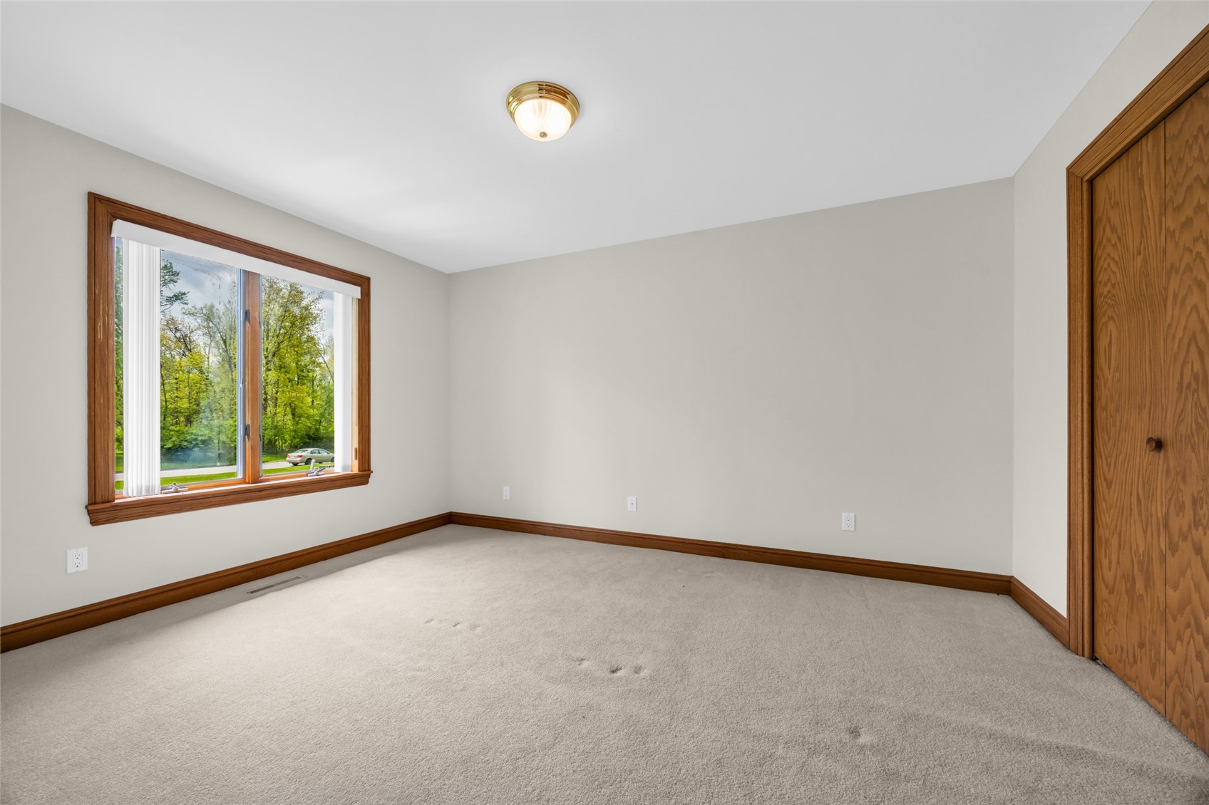 4850 Autumn Drive NE Cedar Rapids IA 52411