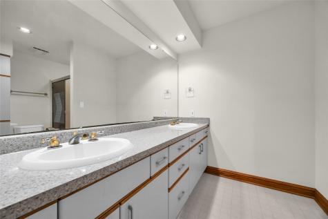 4850 Autumn Drive NE Cedar Rapids IA 52411