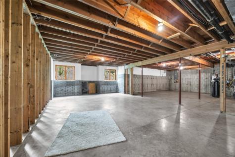 4850 Autumn Drive NE Cedar Rapids IA 52411