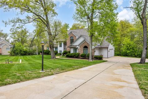 4850 Autumn Drive NE Cedar Rapids IA 52411