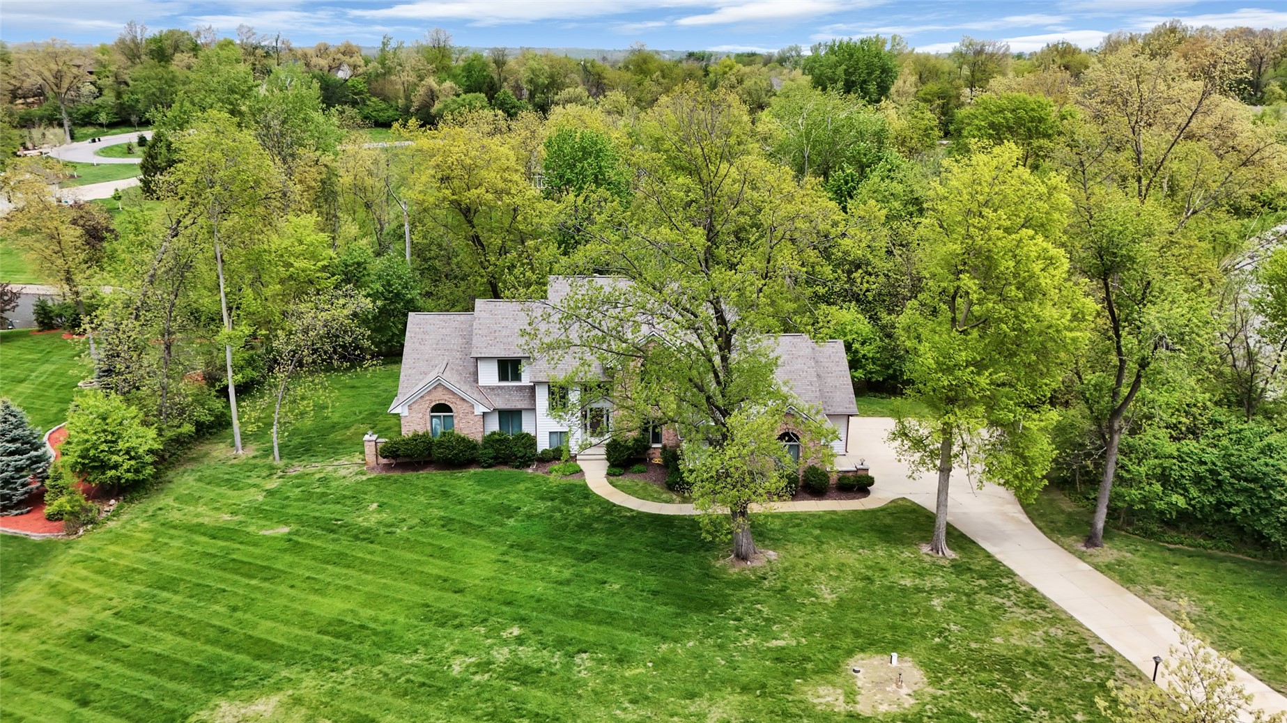 4850 Autumn Drive NE Cedar Rapids IA 52411
