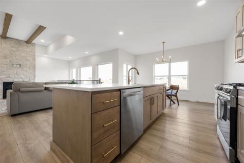 1525 3rd Street SW Mt Vernon IA 52314