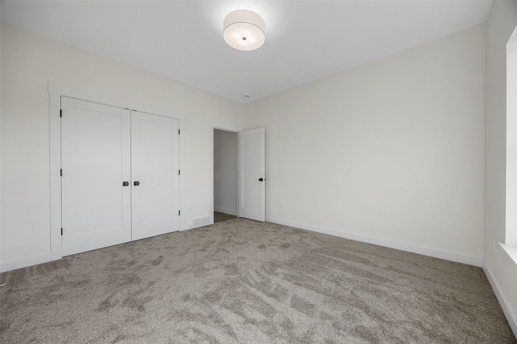 1525 3rd Street SW Mt Vernon IA 52314