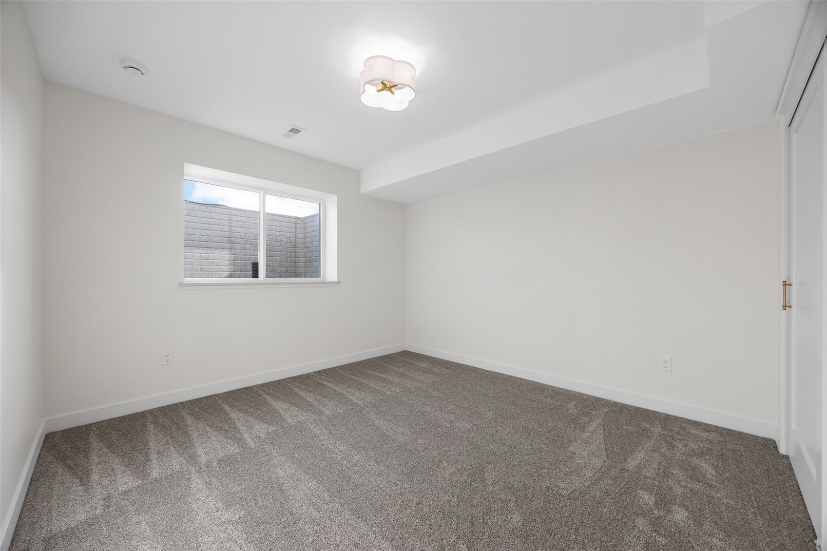 1525 3rd Street SW Mt Vernon IA 52314