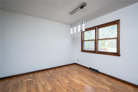 2520 Falbrook Drive NE Cedar Rapids IA 52402