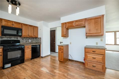 2520 Falbrook Drive NE Cedar Rapids IA 52402