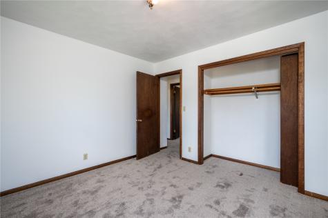 2520 Falbrook Drive NE Cedar Rapids IA 52402