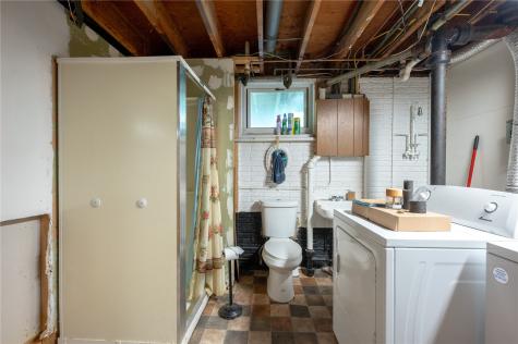 2520 Falbrook Drive NE Cedar Rapids IA 52402