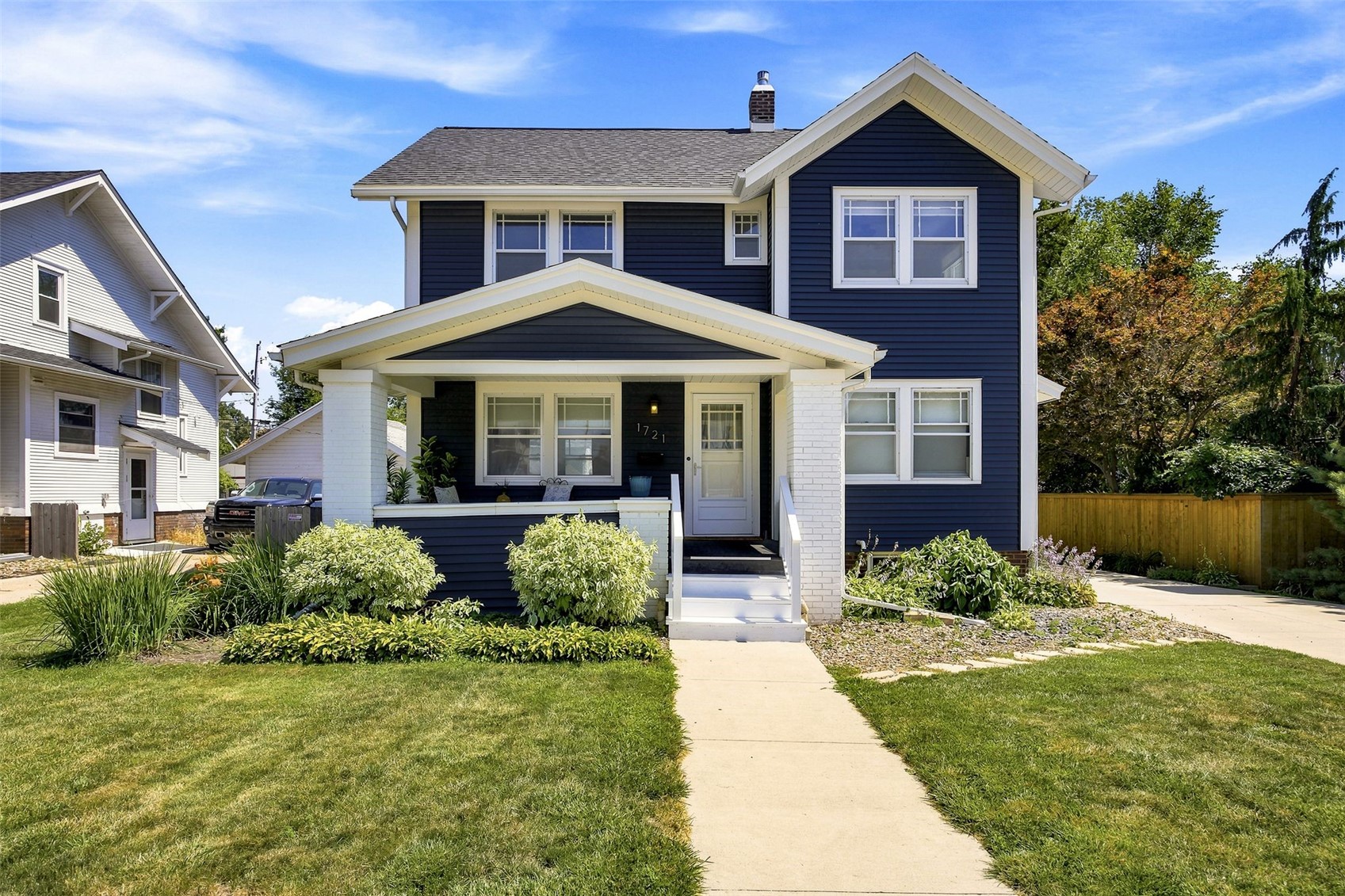 1721 2nd Avenue SE Cedar Rapids IA 52403