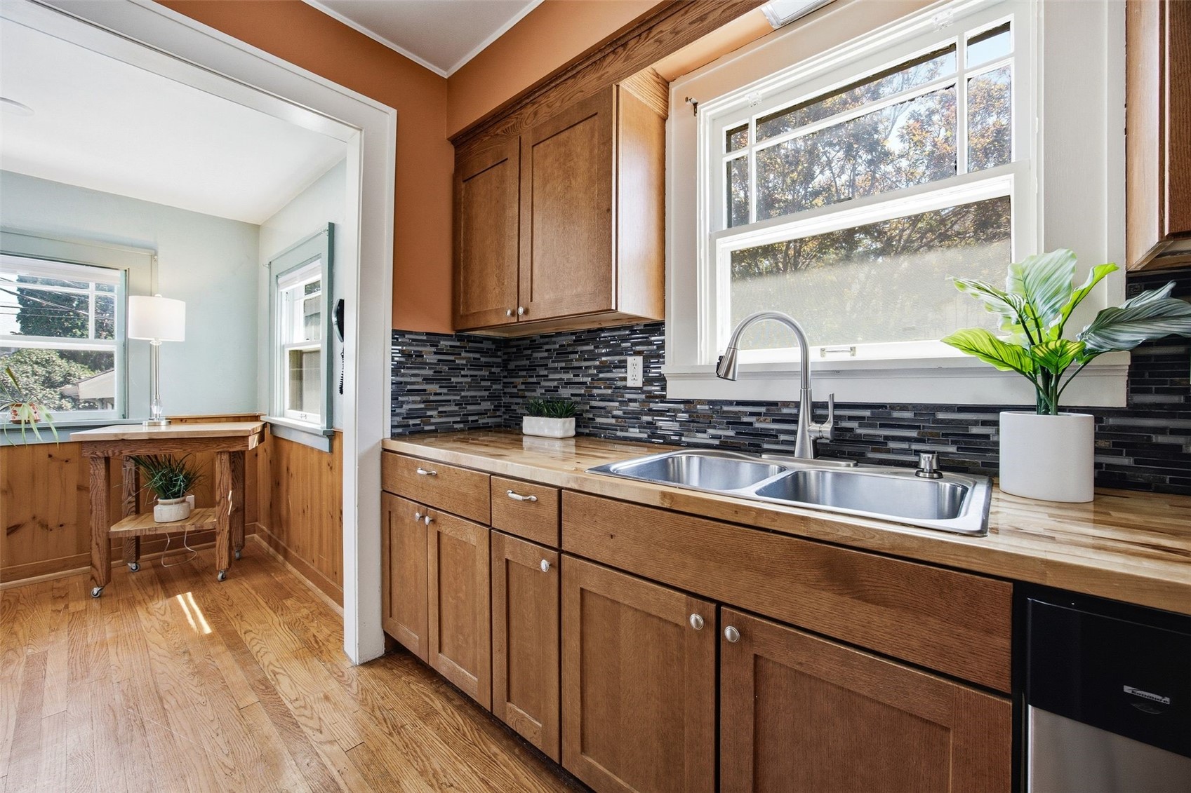 1721 2nd Avenue SE Cedar Rapids IA 52403