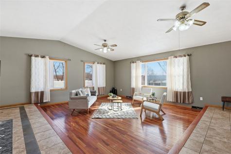 626 Grove Street Central City IA 52214