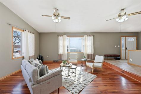 626 Grove Street Central City IA 52214