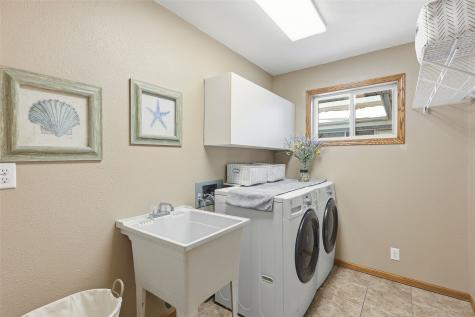 626 Grove Street Central City IA 52214