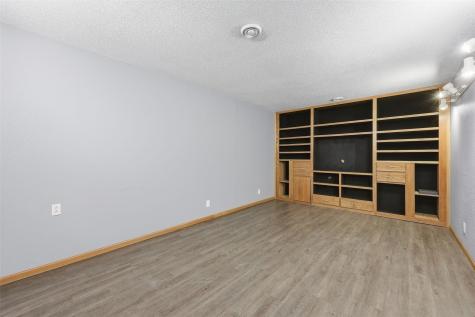 626 Grove Street Central City IA 52214