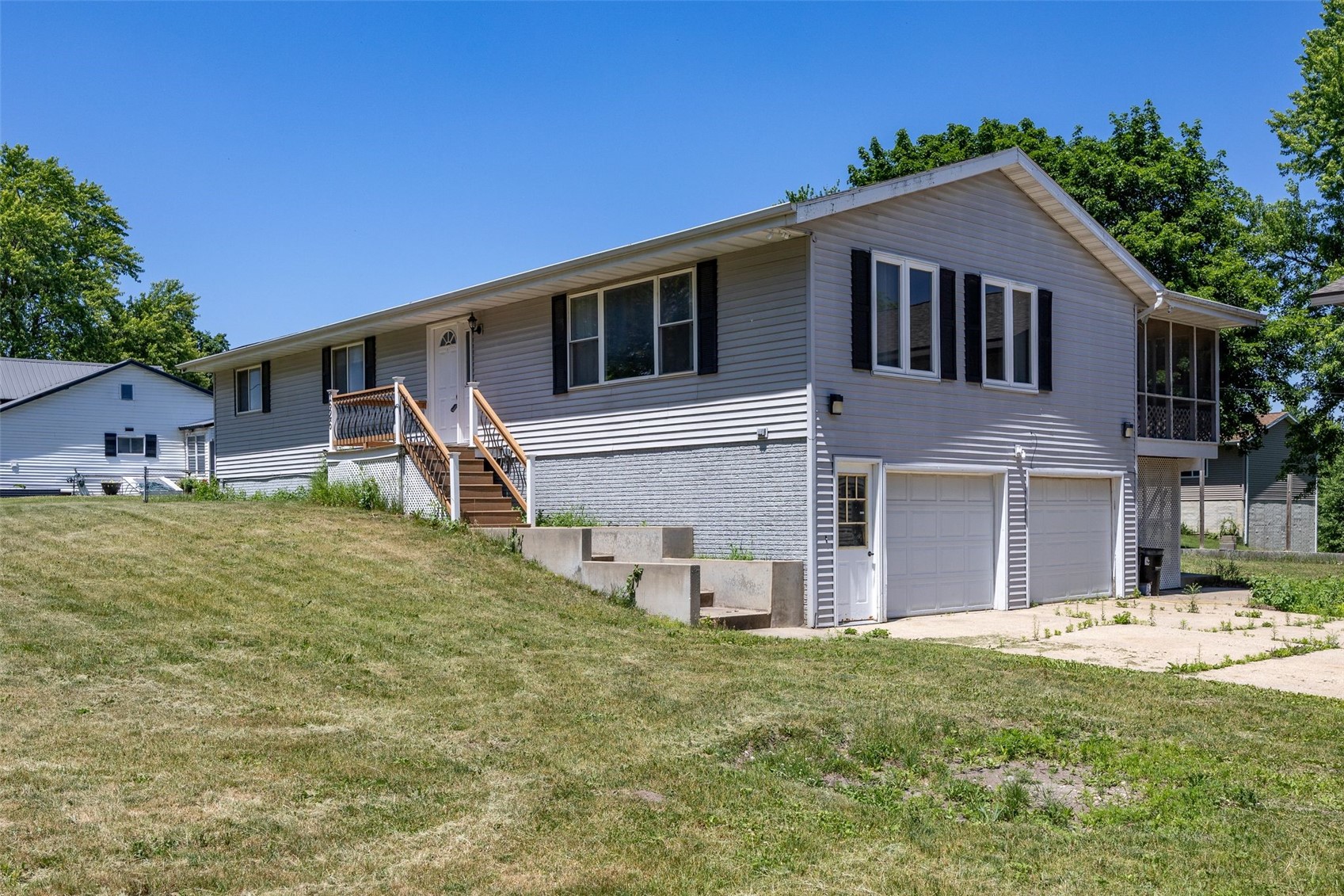 626 Grove Street Central City IA 52214