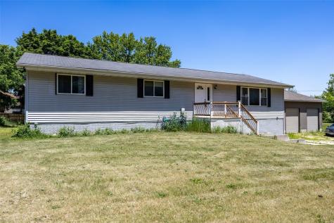 626 Grove Street Central City IA 52214