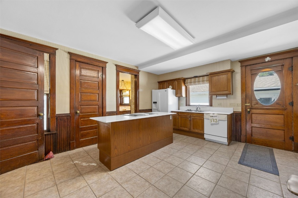 609 South Street Ryan IA 52330