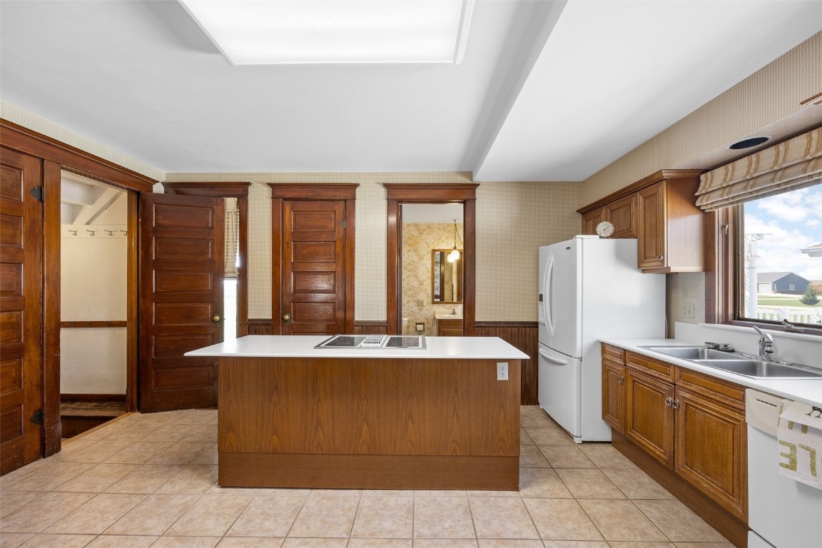 609 South Street Ryan IA 52330