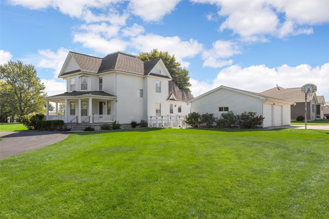 609 South Street Ryan IA 52330