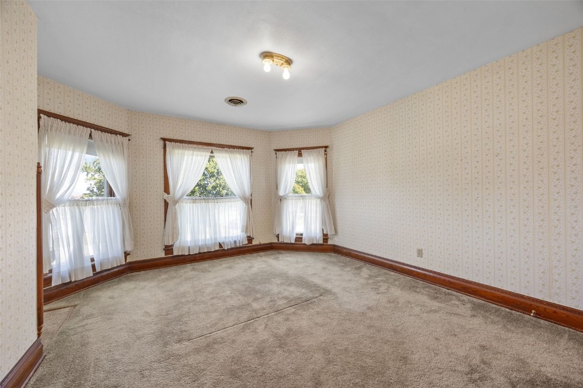609 South Street Ryan IA 52330