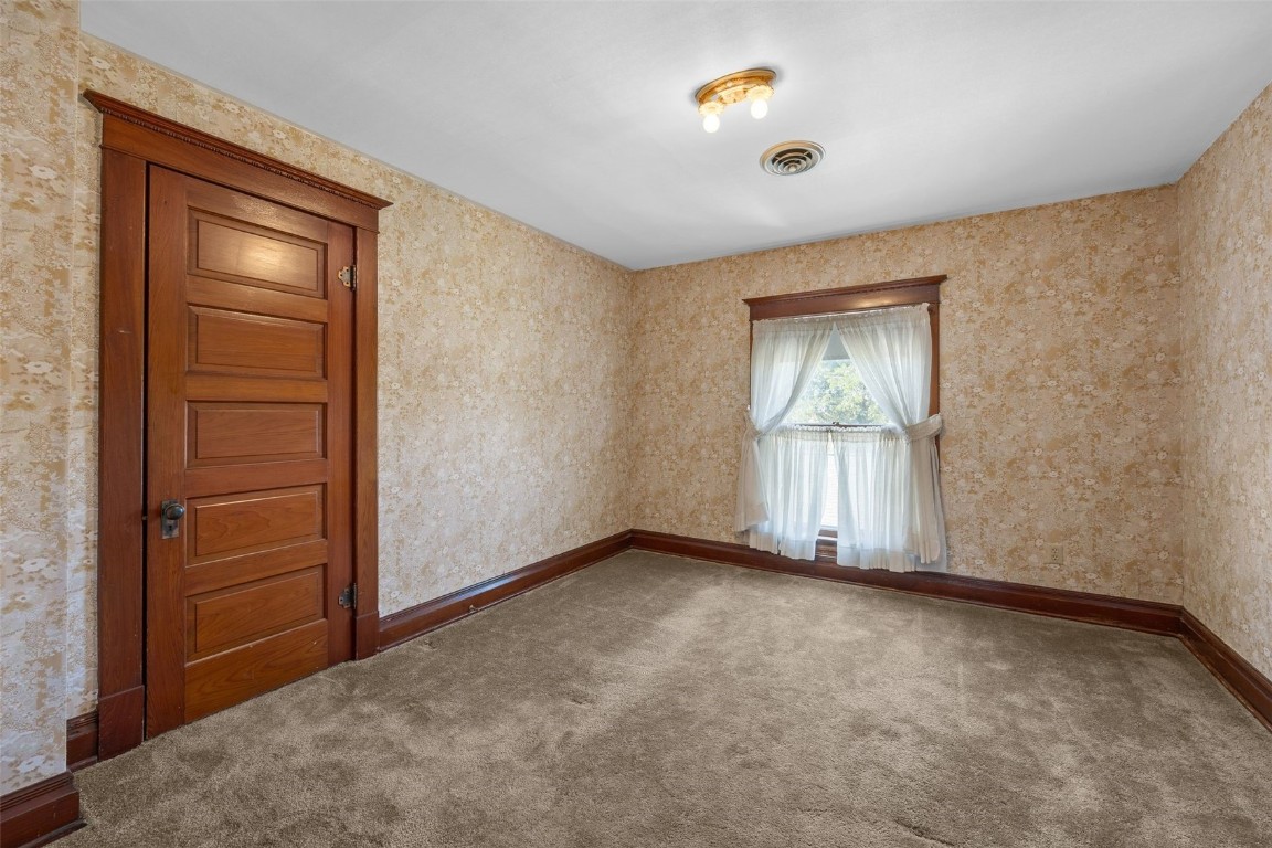 609 South Street Ryan IA 52330