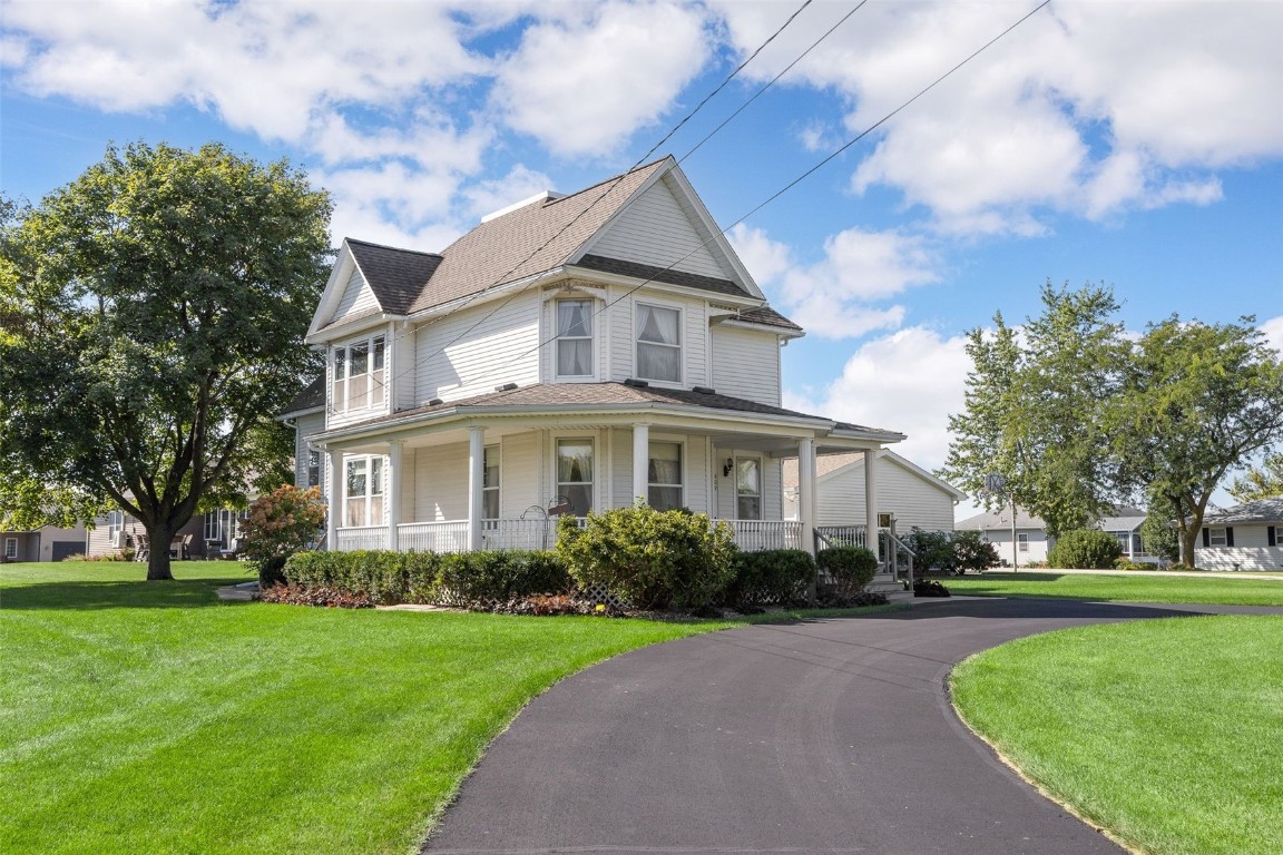 609 South Street Ryan IA 52330